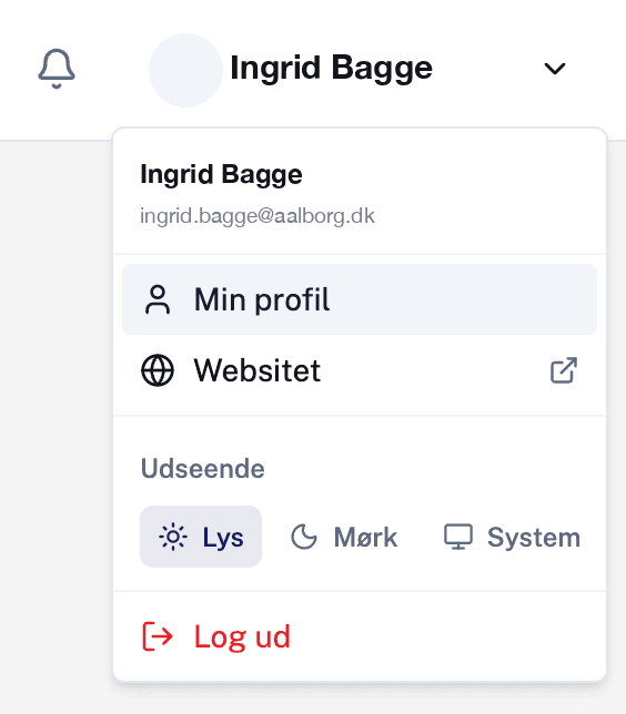 Menuen der åbnes når man trykker på sit navn, med punktet «Min profil»